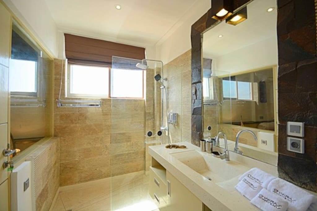 Flora Apartment Bali Seminyak Eksteriør billede